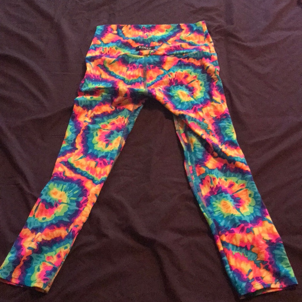 K Deer Rainbow Paisley Cropped leggings